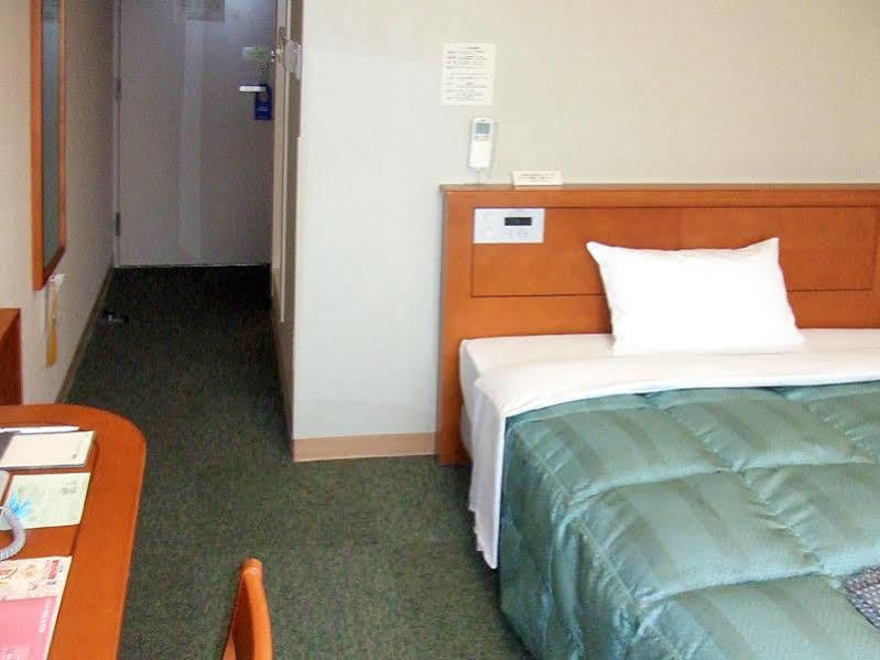 Route-inn Ekimae Hotel